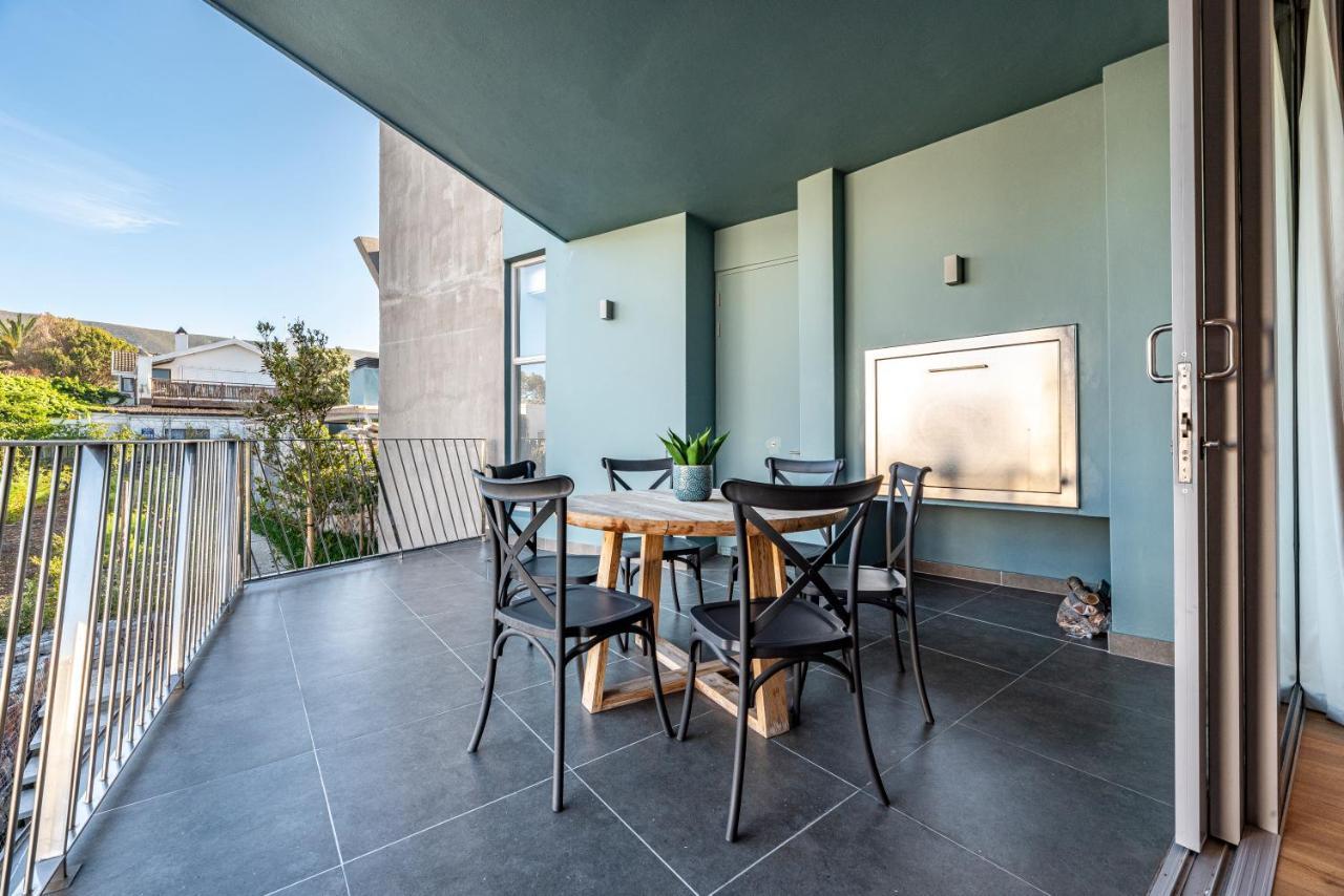 17 Marine, 2 Bedroom Sea-Facing Apt101 Hermanus Kültér fotó