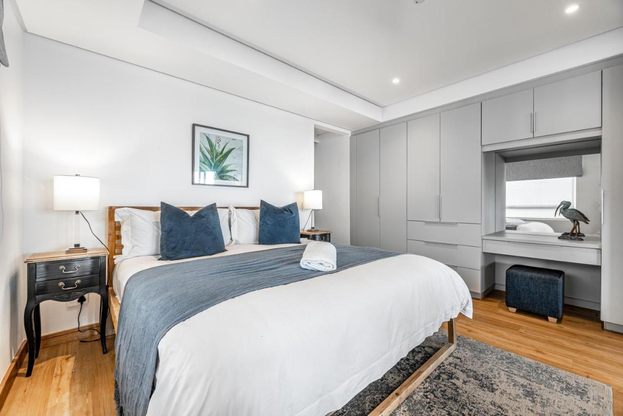 17 Marine, 2 Bedroom Sea-Facing Apt101 Hermanus Kültér fotó